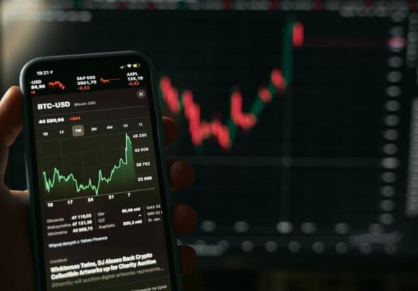 exploring-the-future-of-crypto-trading-mobile-app_2.jpg